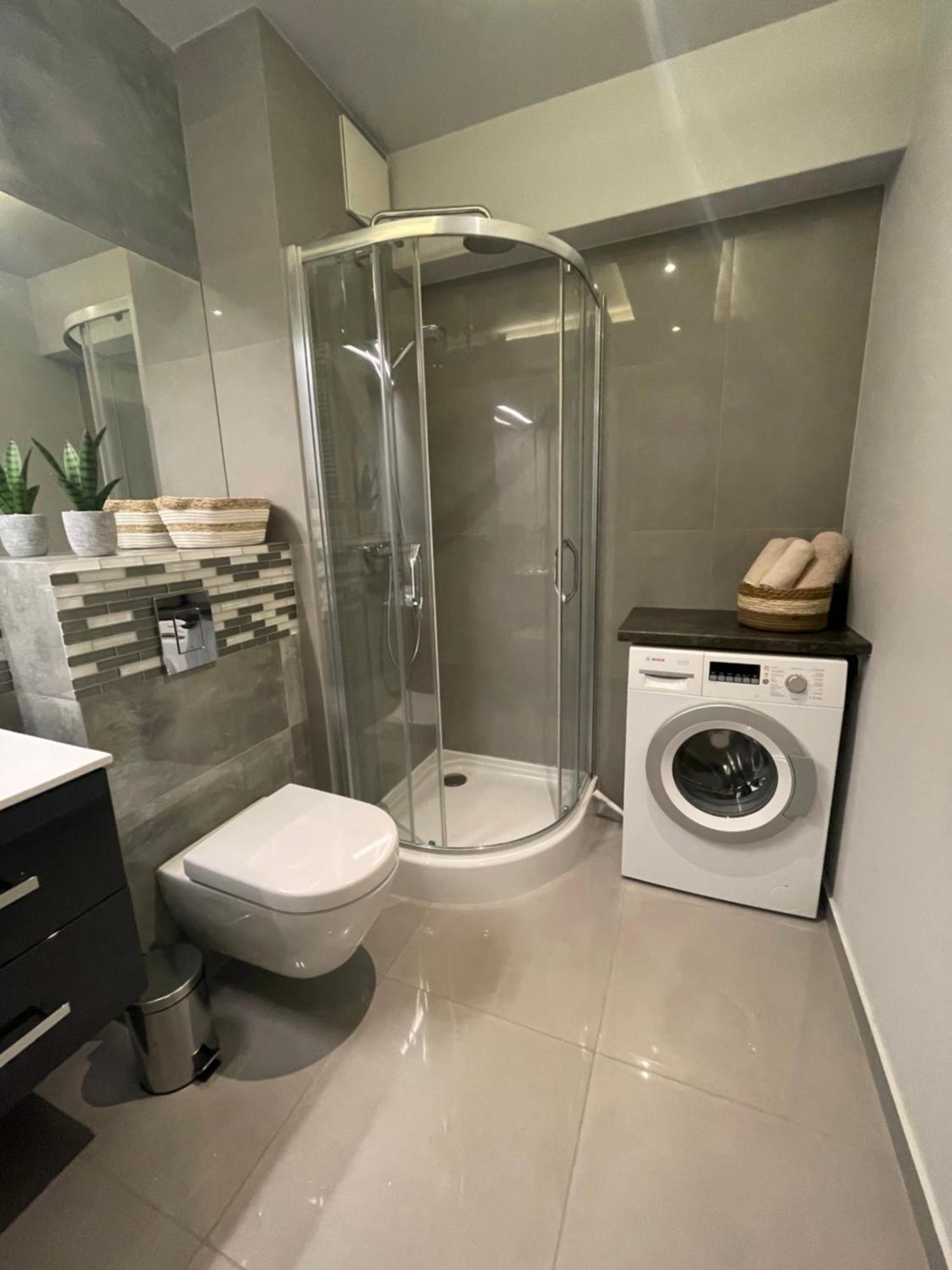Wenecjanska Comfort Apartment, Free Parking, Self Check-In 24H Познань Экстерьер фото