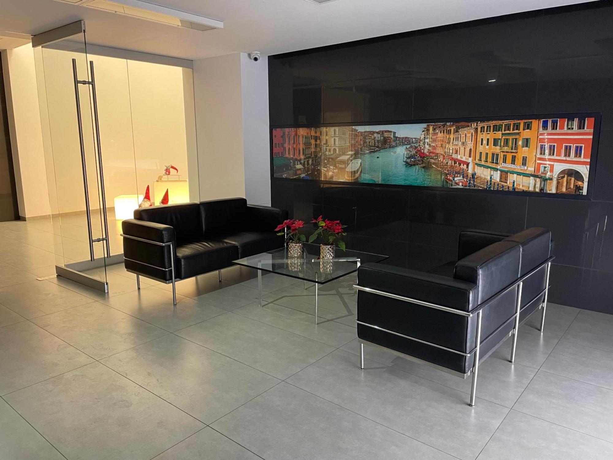 Wenecjanska Comfort Apartment, Free Parking, Self Check-In 24H Познань Экстерьер фото